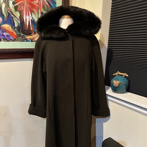 Elegant Brown Wool Long Overcoat with Hood & Real Fur 1990s - sz 10 P or Med - Picture 2 of 16